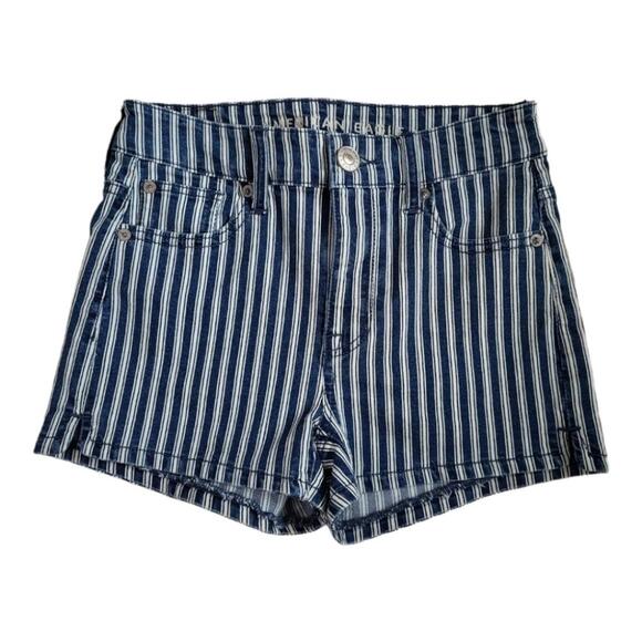 American Eagle Stripped Jean Shorts. Size 0. Blue & White - Picture 4 of 10